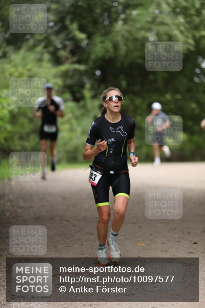 30.08.2026 - Elbe Triathlon Hamburg Antke Förster http://msf.ph/oto/10097577 30.08.2026 10:34:56 Laufen 83 meine-sportfotos.de