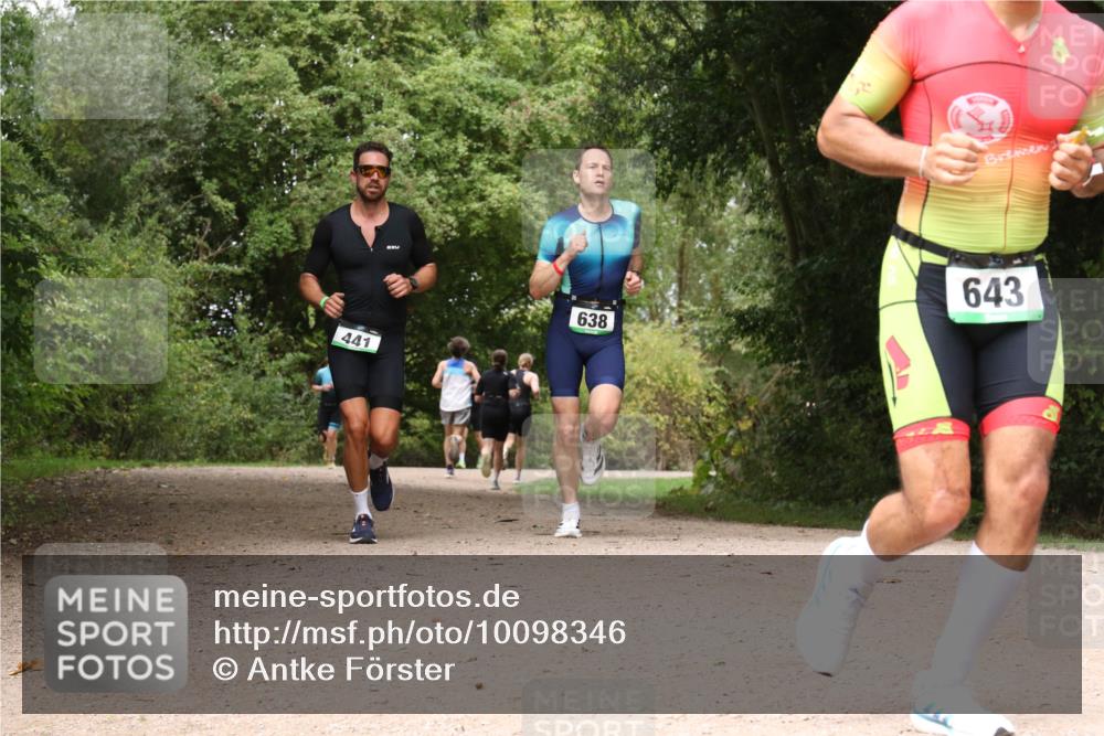 30.08.2026 - Elbe Triathlon Hamburg Antke Förster http://msf.ph/oto/10098346 30.08.2026 10:45:38 Laufen 441, 638, 643 meine-sportfotos.de