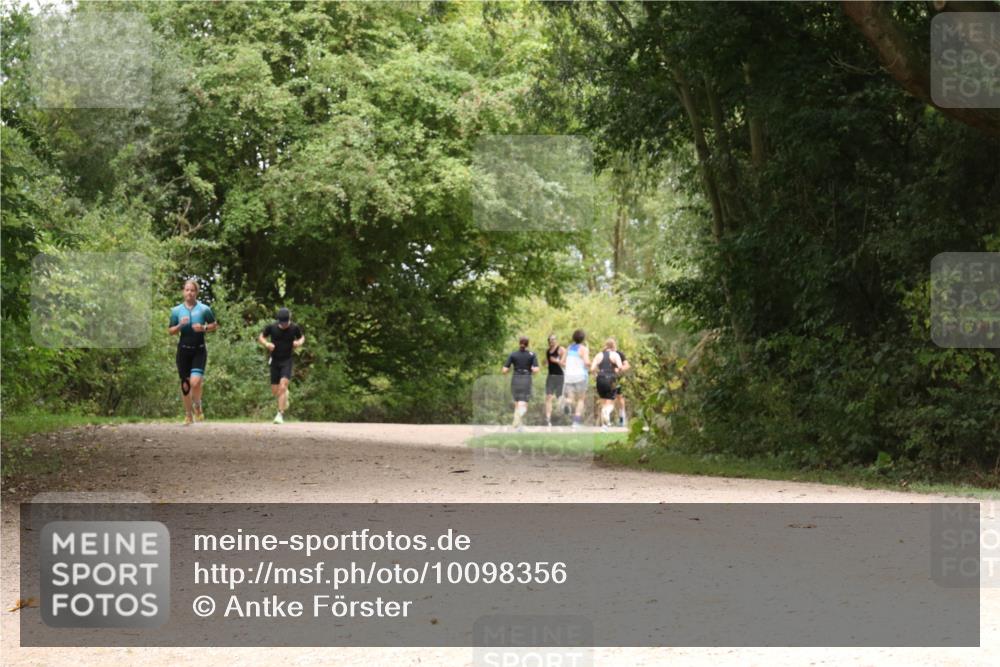 30.08.2026 - Elbe Triathlon Hamburg Antke Förster http://msf.ph/oto/10098356 30.08.2026 10:45:41 Laufen  meine-sportfotos.de