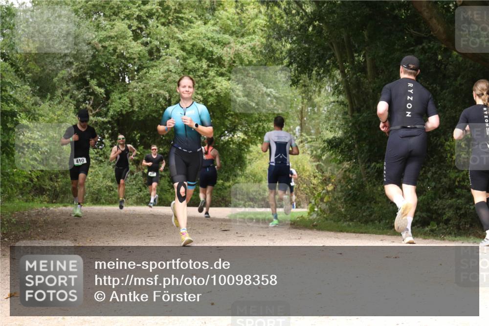 30.08.2026 - Elbe Triathlon Hamburg Antke Förster http://msf.ph/oto/10098358 30.08.2026 10:45:47 Laufen 410 meine-sportfotos.de