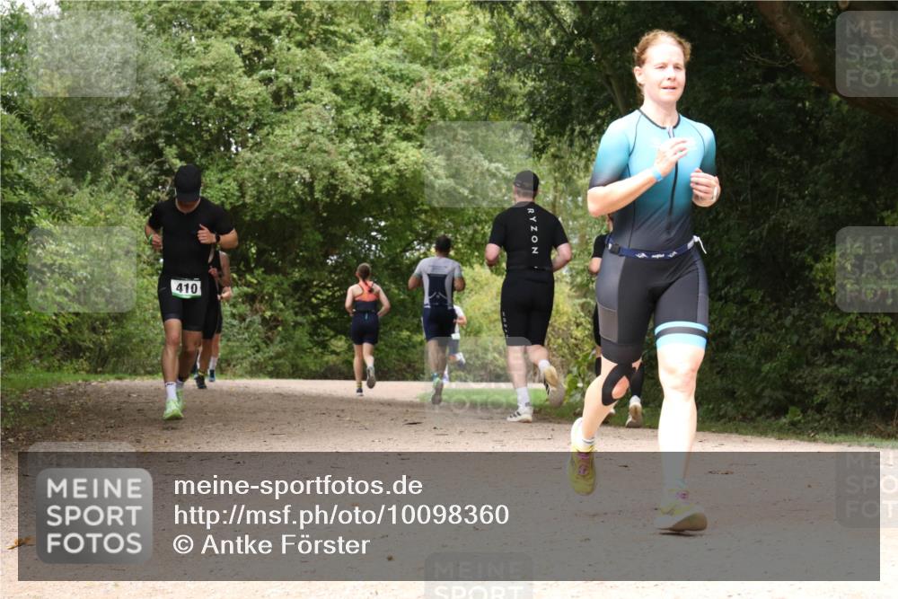 30.08.2026 - Elbe Triathlon Hamburg Antke Förster http://msf.ph/oto/10098360 30.08.2026 10:45:48 Laufen 410 meine-sportfotos.de