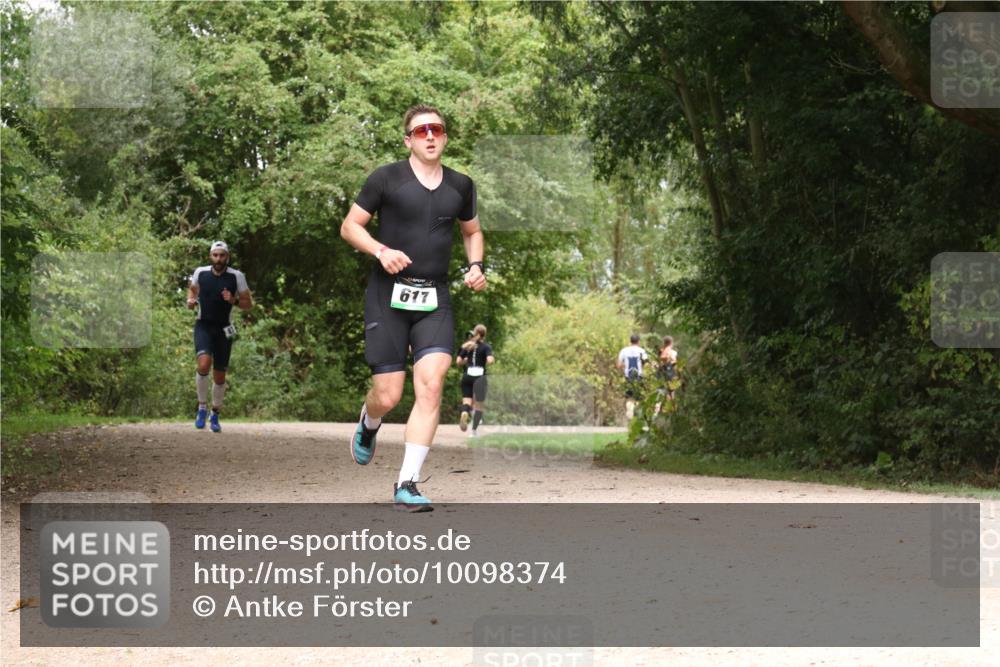 30.08.2026 - Elbe Triathlon Hamburg Antke Förster http://msf.ph/oto/10098374 30.08.2026 10:45:56 Laufen 617 meine-sportfotos.de