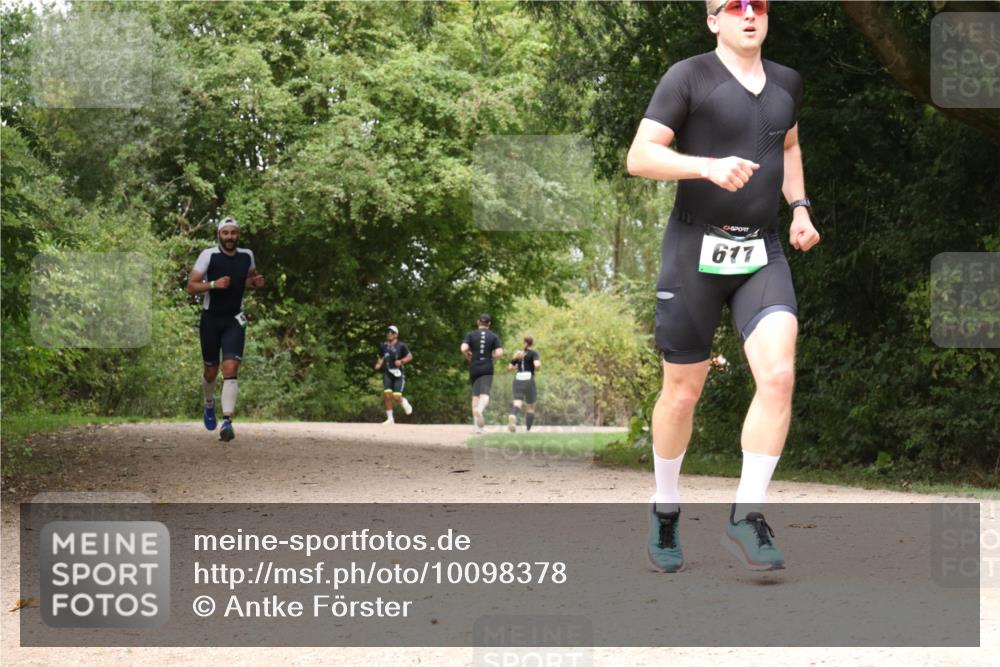 30.08.2026 - Elbe Triathlon Hamburg Antke Förster http://msf.ph/oto/10098378 30.08.2026 10:45:57 Laufen 617 meine-sportfotos.de