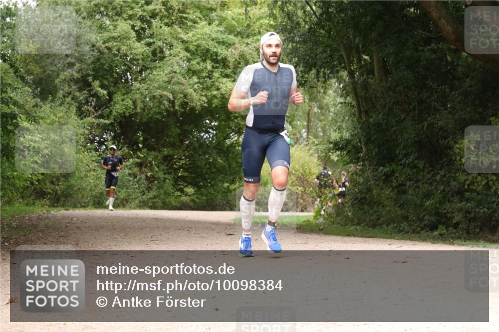 30.08.2026 - Elbe Triathlon Hamburg Antke Förster http://msf.ph/oto/10098384 30.08.2026 10:46:01 Laufen  meine-sportfotos.de