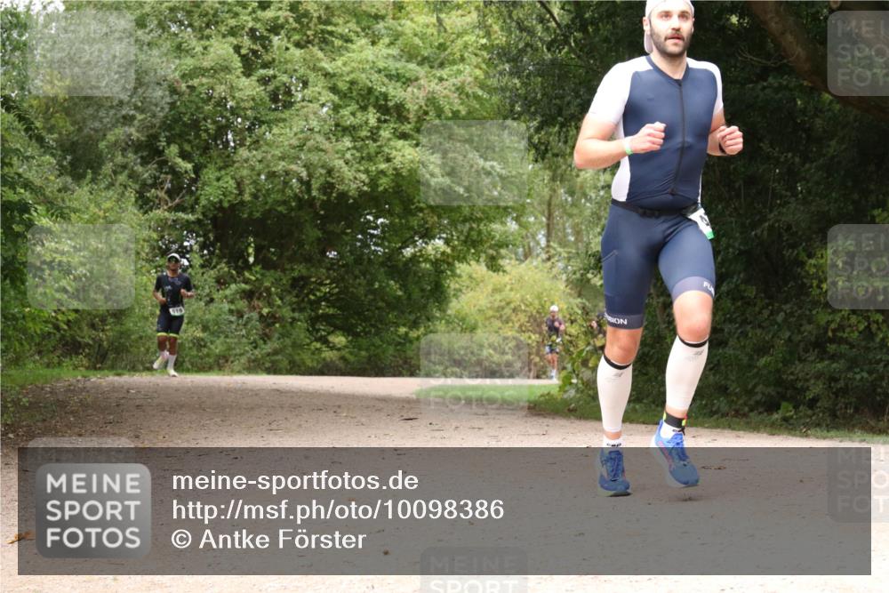 30.08.2026 - Elbe Triathlon Hamburg Antke Förster http://msf.ph/oto/10098386 30.08.2026 10:46:02 Laufen  meine-sportfotos.de