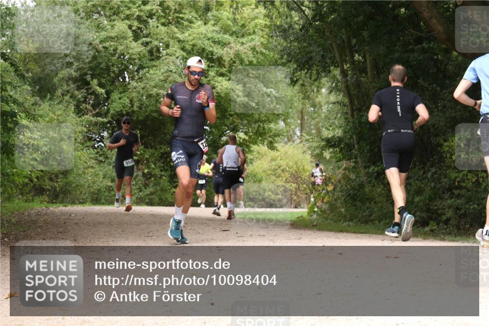 30.08.2026 - Elbe Triathlon Hamburg Antke Förster http://msf.ph/oto/10098404 30.08.2026 10:46:17 Laufen 558, 32 meine-sportfotos.de
