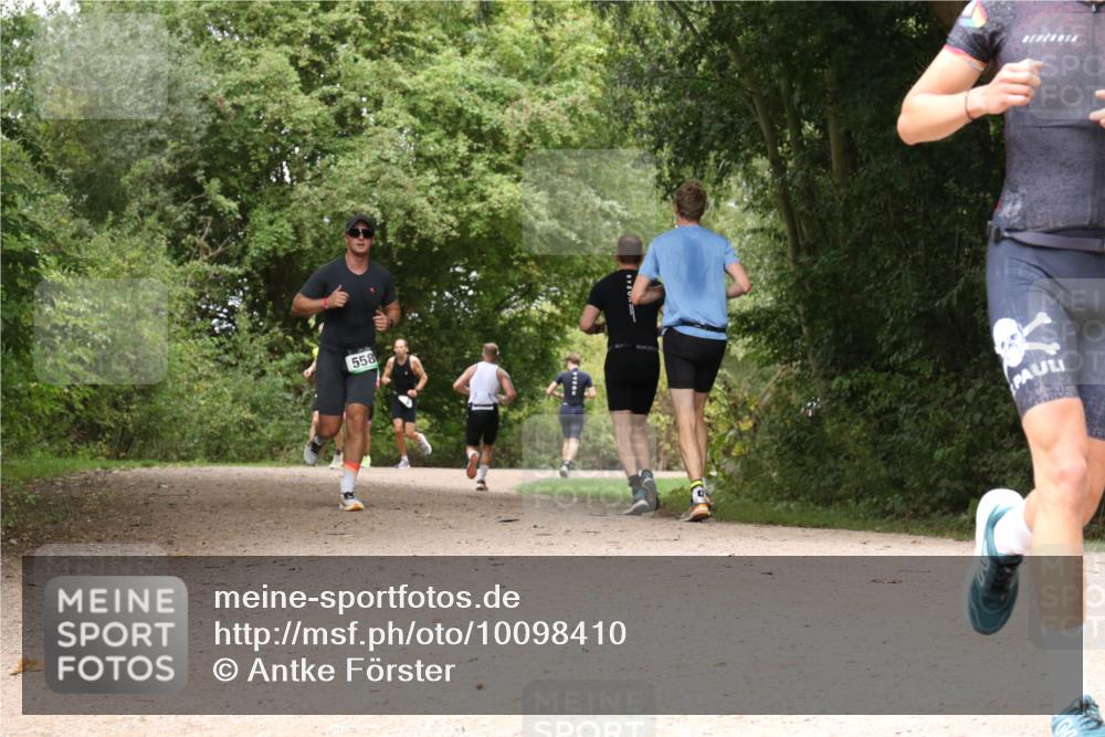 30.08.2026 - Elbe Triathlon Hamburg Antke Förster http://msf.ph/oto/10098410 30.08.2026 10:46:19 Laufen 558 meine-sportfotos.de