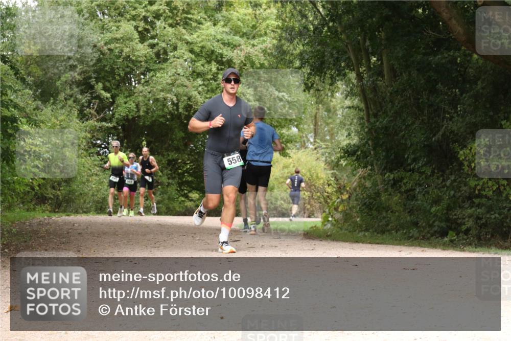 30.08.2026 - Elbe Triathlon Hamburg Antke Förster http://msf.ph/oto/10098412 30.08.2026 10:46:21 Laufen 558 meine-sportfotos.de
