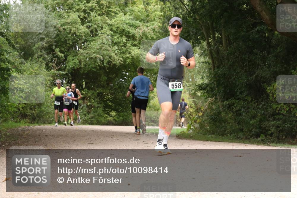 30.08.2026 - Elbe Triathlon Hamburg Antke Förster http://msf.ph/oto/10098414 30.08.2026 10:46:22 Laufen 558 meine-sportfotos.de