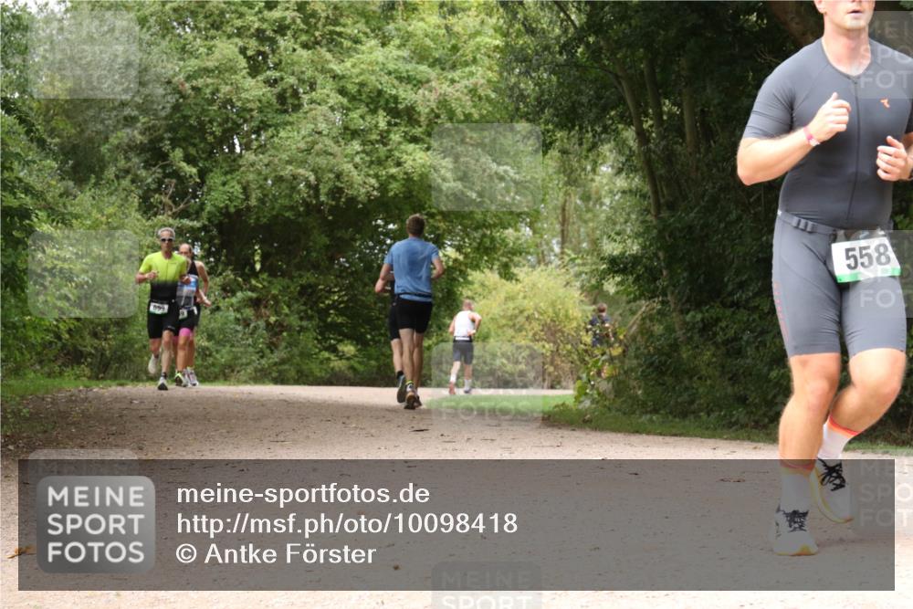 30.08.2026 - Elbe Triathlon Hamburg Antke Förster http://msf.ph/oto/10098418 30.08.2026 10:46:23 Laufen 558 meine-sportfotos.de