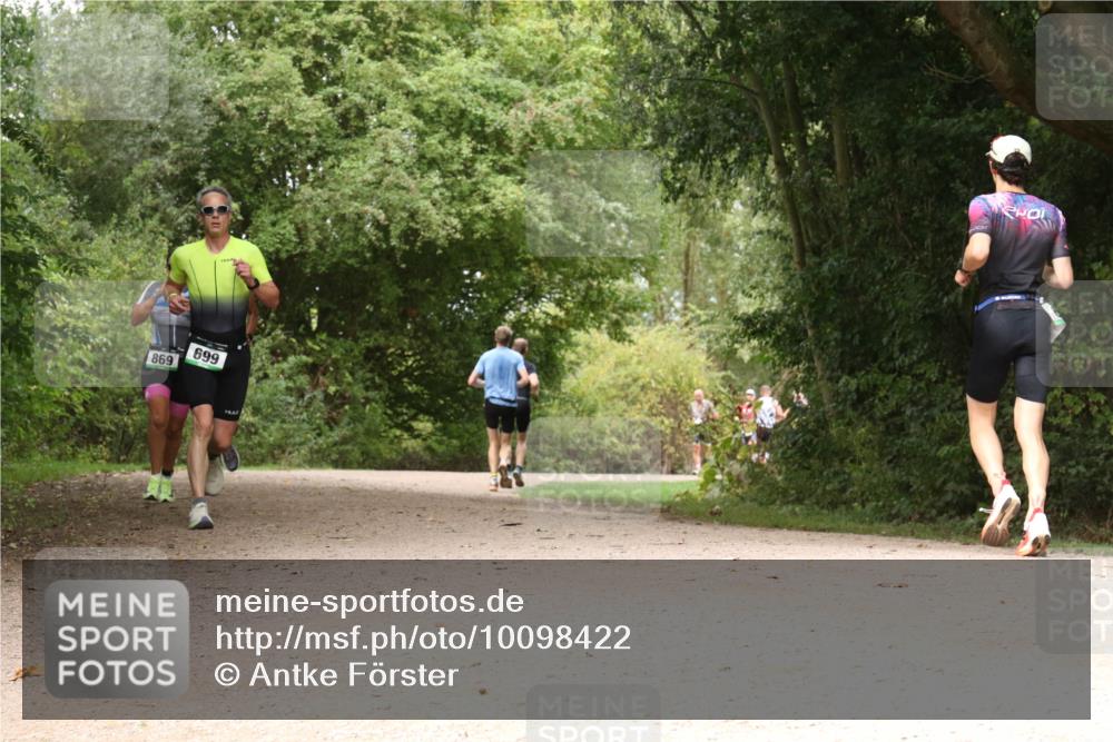 30.08.2026 - Elbe Triathlon Hamburg Antke Förster http://msf.ph/oto/10098422 30.08.2026 10:46:26 Laufen 699, 869 meine-sportfotos.de