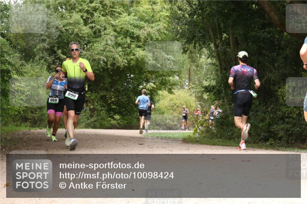 30.08.2026 - Elbe Triathlon Hamburg Antke Förster http://msf.ph/oto/10098424 30.08.2026 10:46:27 Laufen 699, 869 meine-sportfotos.de