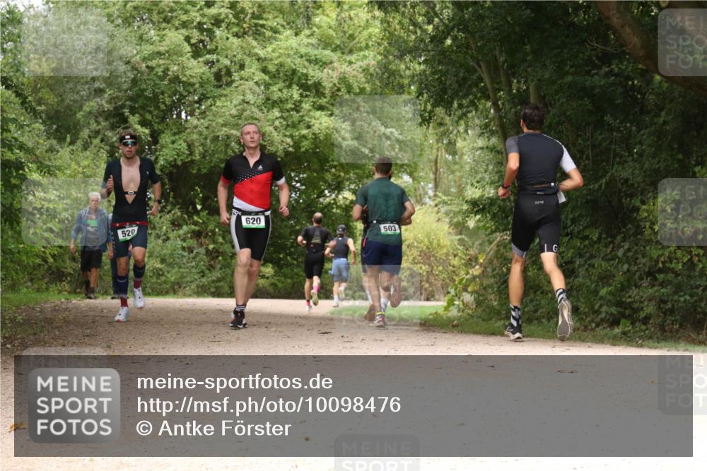 30.08.2026 - Elbe Triathlon Hamburg Antke Förster http://msf.ph/oto/10098476 30.08.2026 10:46:58 Laufen 520, 620, 503 meine-sportfotos.de