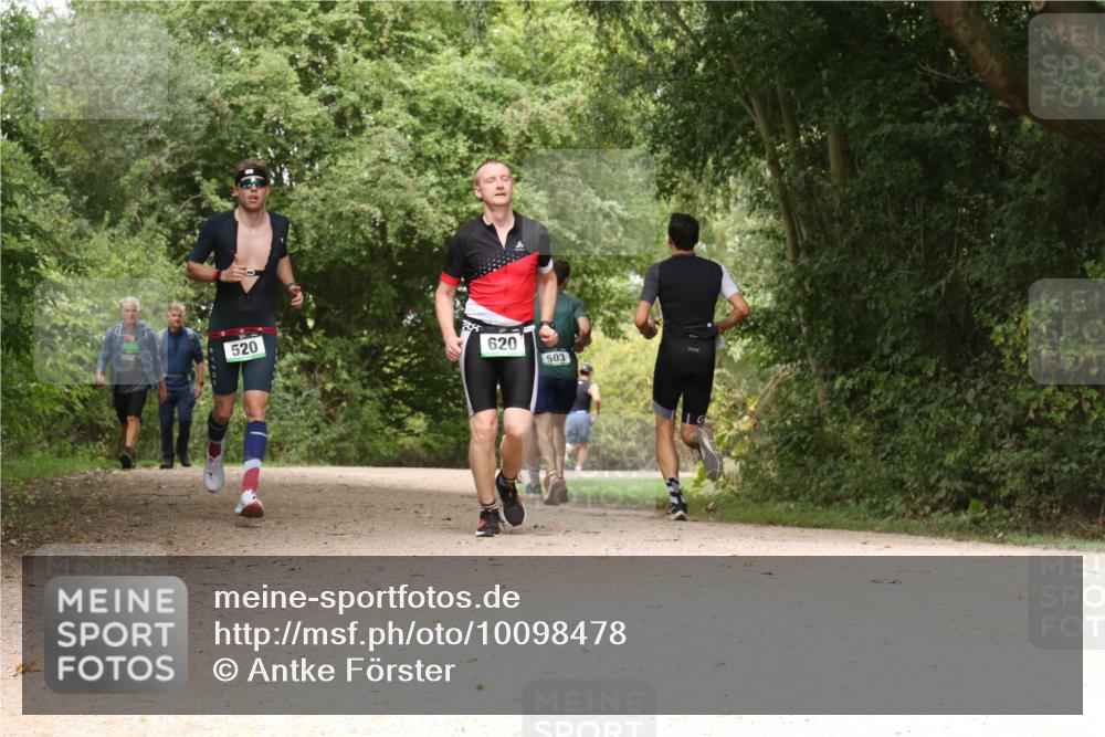 30.08.2026 - Elbe Triathlon Hamburg Antke Förster http://msf.ph/oto/10098478 30.08.2026 10:46:59 Laufen 520, 620, 503 meine-sportfotos.de