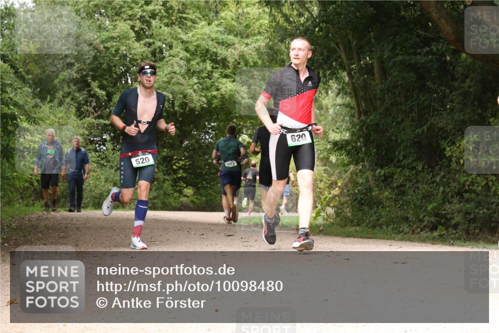 30.08.2026 - Elbe Triathlon Hamburg Antke Förster http://msf.ph/oto/10098480 30.08.2026 10:47:00 Laufen 520, 503, 620 meine-sportfotos.de