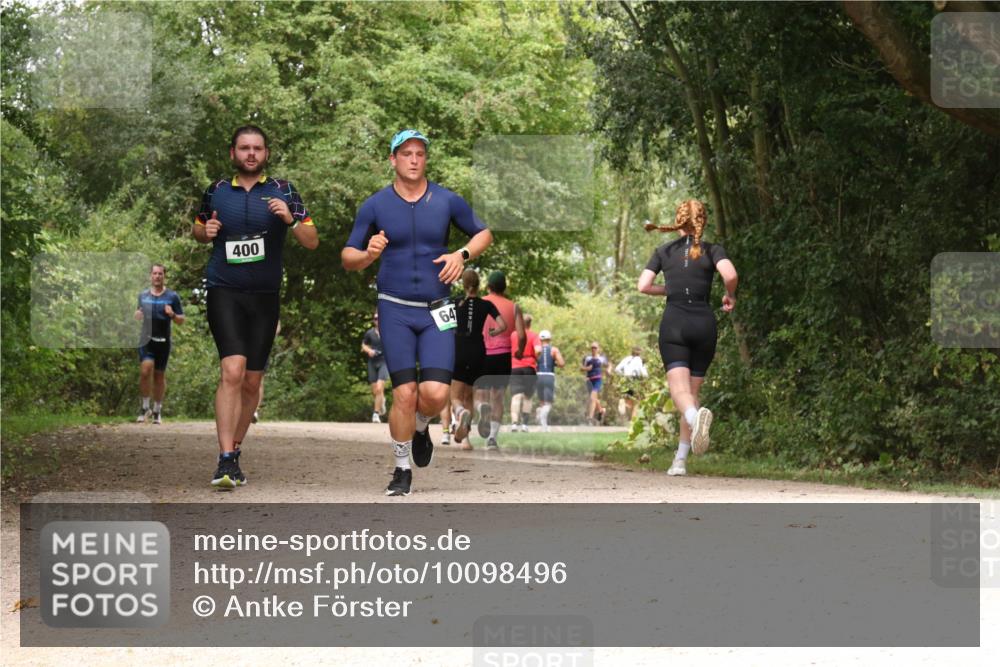 30.08.2026 - Elbe Triathlon Hamburg Antke Förster http://msf.ph/oto/10098496 30.08.2026 10:47:21 Laufen 400, 64 meine-sportfotos.de