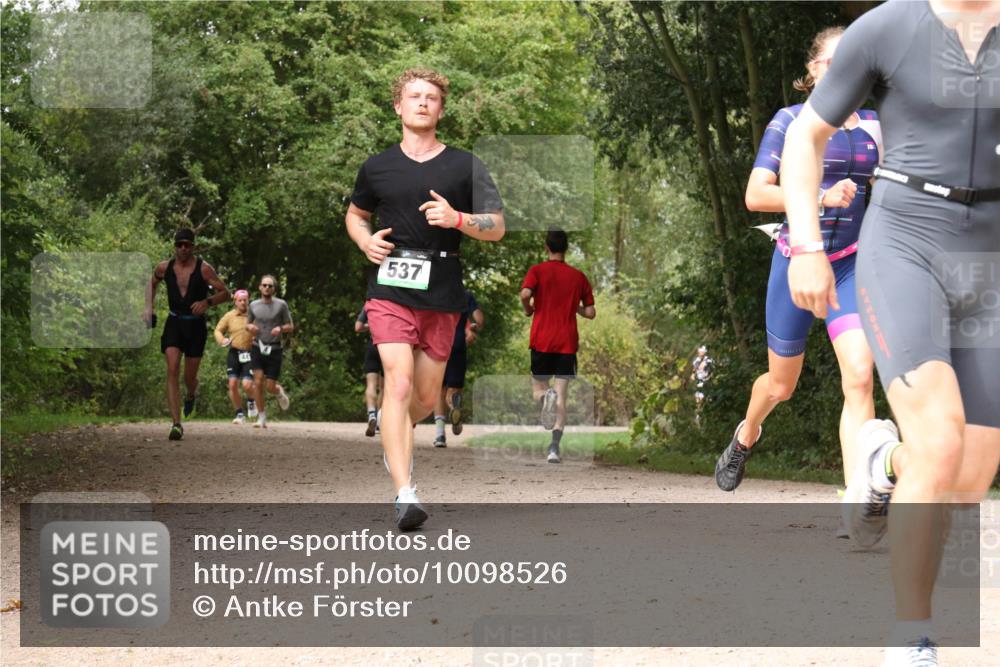 30.08.2026 - Elbe Triathlon Hamburg Antke Förster http://msf.ph/oto/10098526 30.08.2026 10:47:36 Laufen 537 meine-sportfotos.de