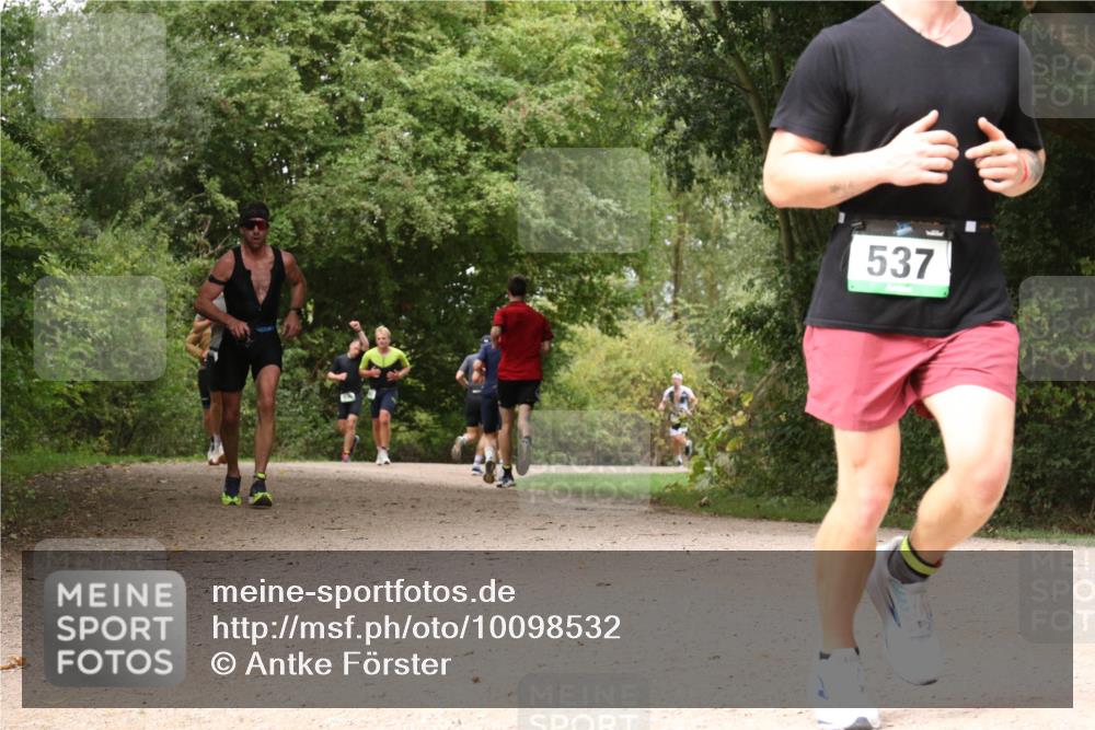 30.08.2026 - Elbe Triathlon Hamburg Antke Förster http://msf.ph/oto/10098532 30.08.2026 10:47:37 Laufen 537 meine-sportfotos.de