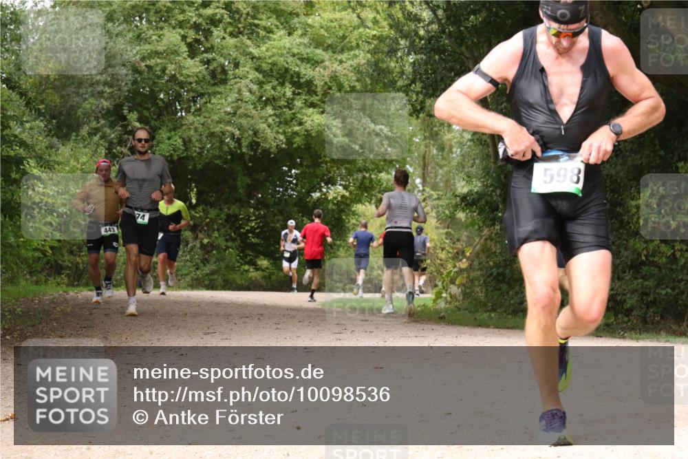 30.08.2026 - Elbe Triathlon Hamburg Antke Förster http://msf.ph/oto/10098536 30.08.2026 10:47:41 Laufen 443, 74, 598 meine-sportfotos.de
