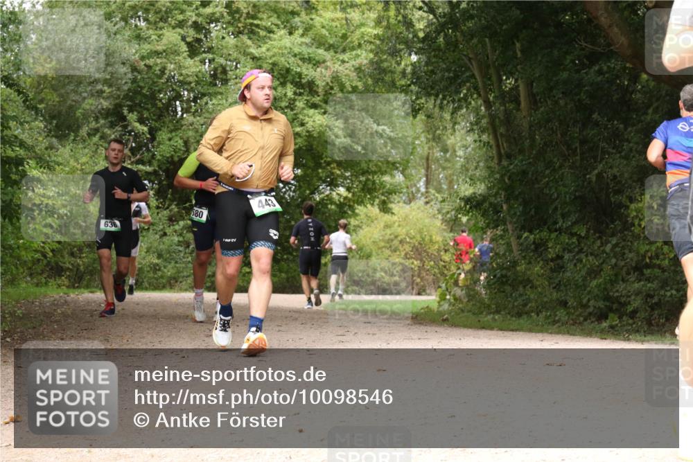 30.08.2026 - Elbe Triathlon Hamburg Antke Förster http://msf.ph/oto/10098546 30.08.2026 10:47:45 Laufen 636, 580, 443 meine-sportfotos.de