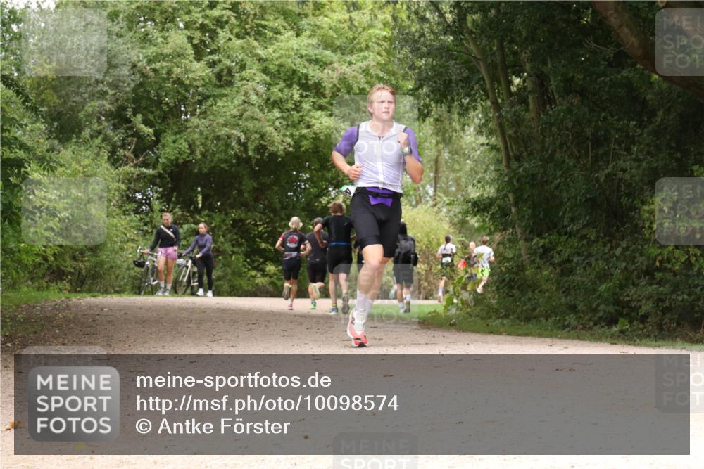 30.08.2026 - Elbe Triathlon Hamburg Antke Förster http://msf.ph/oto/10098574 30.08.2026 10:48:08 Laufen  meine-sportfotos.de