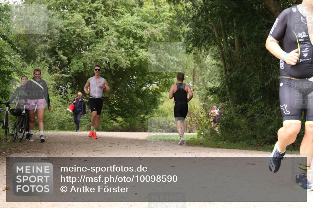 30.08.2026 - Elbe Triathlon Hamburg Antke Förster http://msf.ph/oto/10098590 30.08.2026 10:48:24 Laufen  meine-sportfotos.de