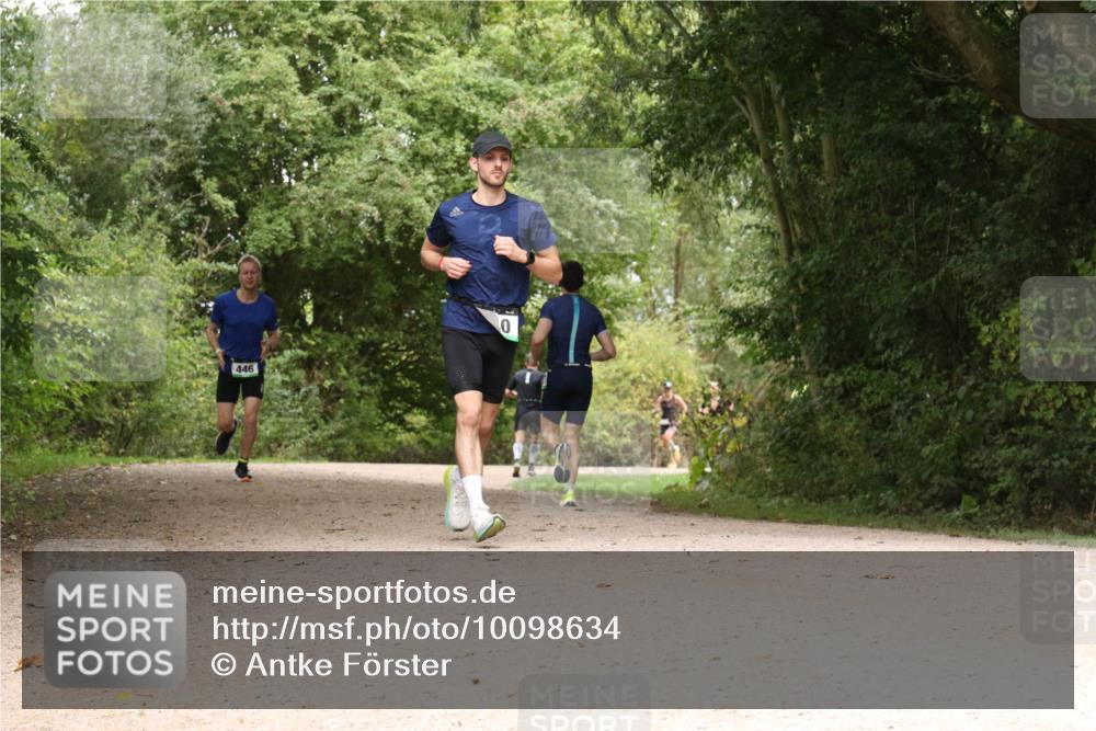 30.08.2026 - Elbe Triathlon Hamburg Antke Förster http://msf.ph/oto/10098634 30.08.2026 10:48:55 Laufen 446, 0 meine-sportfotos.de