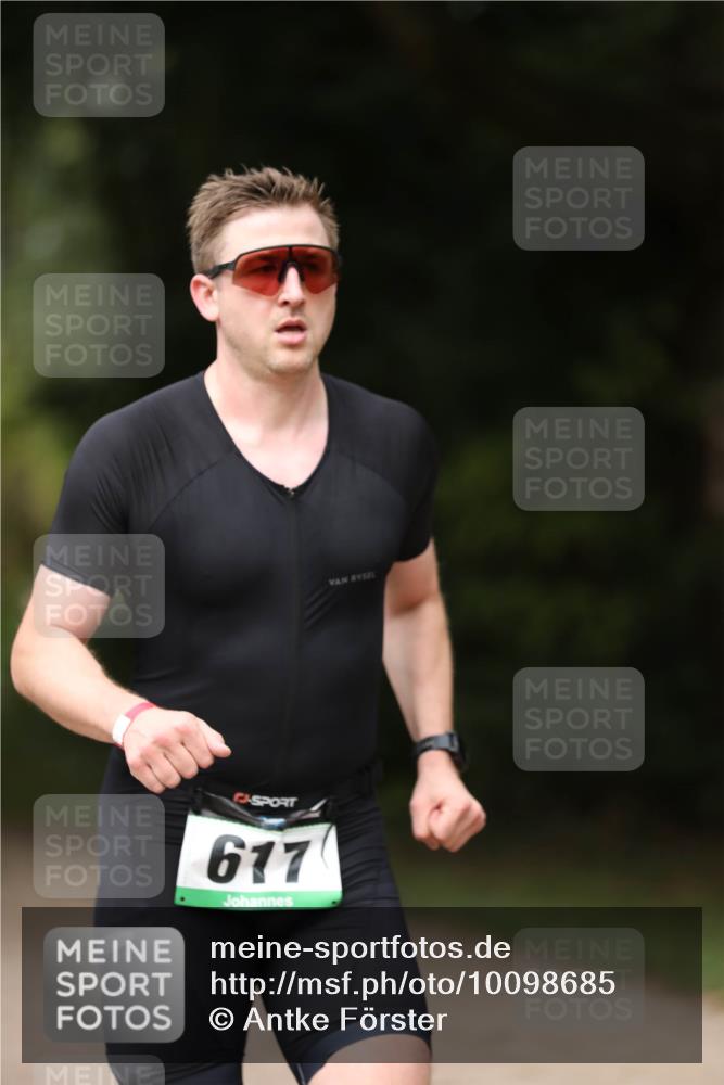 30.08.2026 - Elbe Triathlon Hamburg Antke Förster http://msf.ph/oto/10098685 30.08.2026 10:45:57 Laufen 617 meine-sportfotos.de