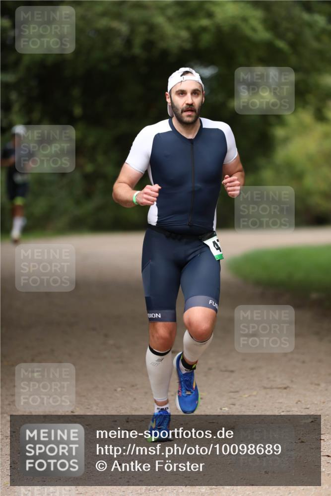 30.08.2026 - Elbe Triathlon Hamburg Antke Förster http://msf.ph/oto/10098689 30.08.2026 10:46:01 Laufen 4 meine-sportfotos.de