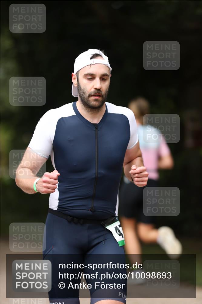 30.08.2026 - Elbe Triathlon Hamburg Antke Förster http://msf.ph/oto/10098693 30.08.2026 10:46:02 Laufen  meine-sportfotos.de