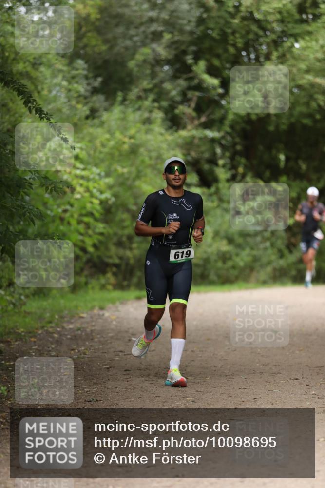30.08.2026 - Elbe Triathlon Hamburg Antke Förster http://msf.ph/oto/10098695 30.08.2026 10:46:08 Laufen 619 meine-sportfotos.de