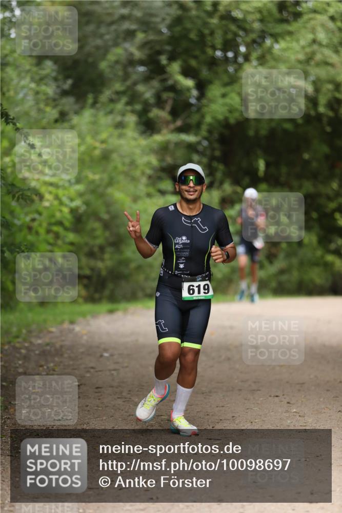 30.08.2026 - Elbe Triathlon Hamburg Antke Förster http://msf.ph/oto/10098697 30.08.2026 10:46:08 Laufen 619 meine-sportfotos.de