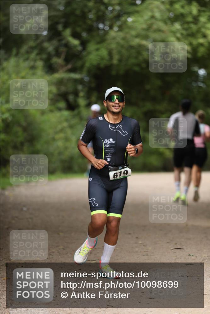 30.08.2026 - Elbe Triathlon Hamburg Antke Förster http://msf.ph/oto/10098699 30.08.2026 10:46:09 Laufen 619 meine-sportfotos.de