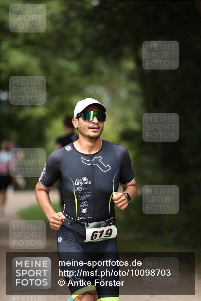 30.08.2026 - Elbe Triathlon Hamburg Antke Förster http://msf.ph/oto/10098703 30.08.2026 10:46:11 Laufen 619 meine-sportfotos.de