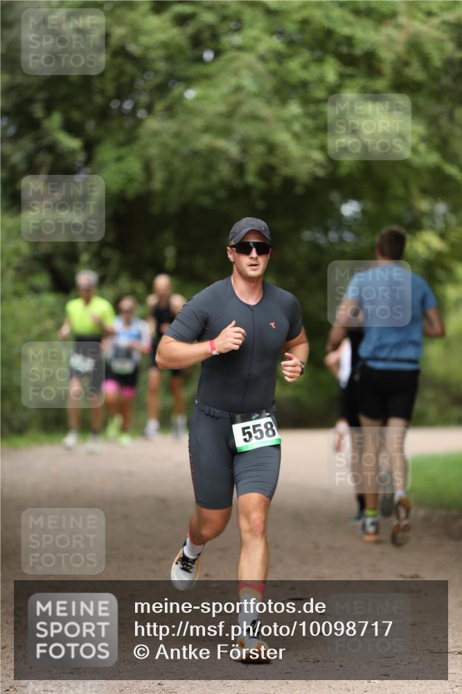 30.08.2026 - Elbe Triathlon Hamburg Antke Förster http://msf.ph/oto/10098717 30.08.2026 10:46:20 Laufen 558 meine-sportfotos.de