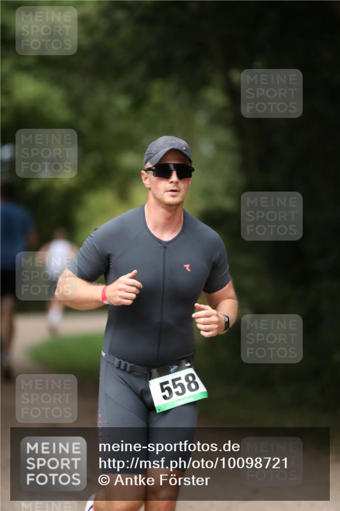 30.08.2026 - Elbe Triathlon Hamburg Antke Förster http://msf.ph/oto/10098721 30.08.2026 10:46:22 Laufen 558 meine-sportfotos.de