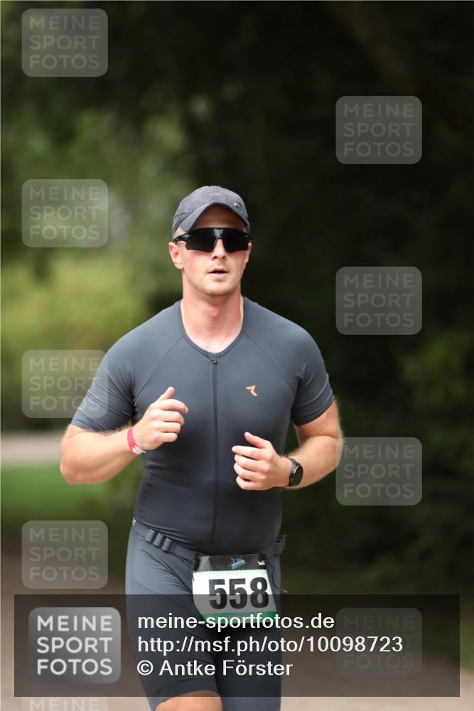 30.08.2026 - Elbe Triathlon Hamburg Antke Förster http://msf.ph/oto/10098723 30.08.2026 10:46:22 Laufen 558 meine-sportfotos.de