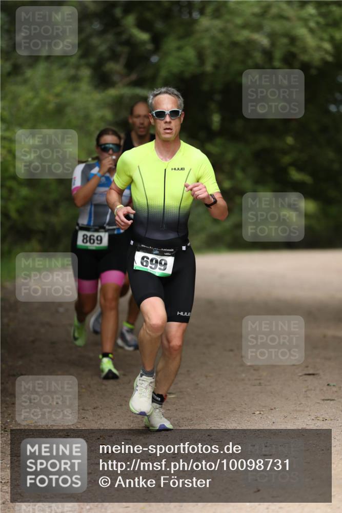 30.08.2026 - Elbe Triathlon Hamburg Antke Förster http://msf.ph/oto/10098731 30.08.2026 10:46:28 Laufen 869, 699 meine-sportfotos.de