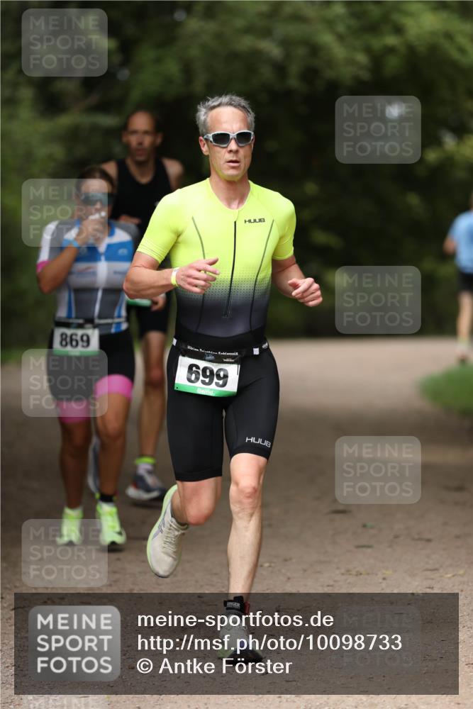 30.08.2026 - Elbe Triathlon Hamburg Antke Förster http://msf.ph/oto/10098733 30.08.2026 10:46:28 Laufen 869, 699 meine-sportfotos.de