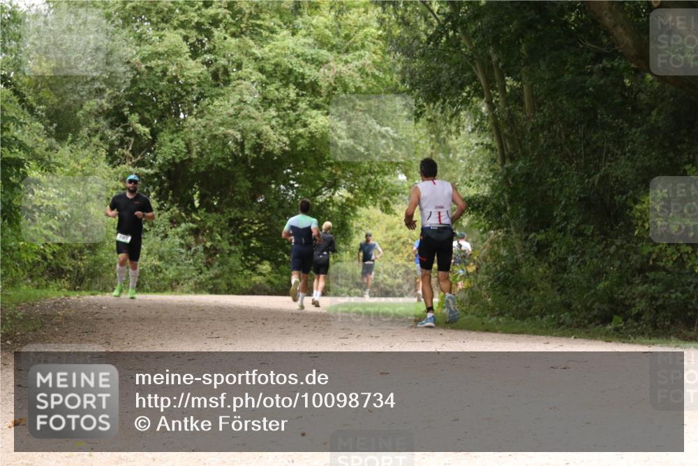 30.08.2026 - Elbe Triathlon Hamburg Antke Förster http://msf.ph/oto/10098734 30.08.2026 10:49:49 Laufen 585 meine-sportfotos.de