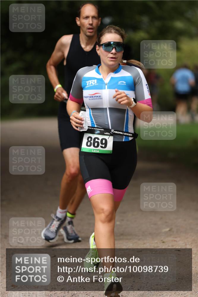 30.08.2026 - Elbe Triathlon Hamburg Antke Förster http://msf.ph/oto/10098739 30.08.2026 10:46:30 Laufen 869 meine-sportfotos.de