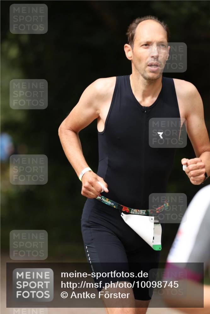 30.08.2026 - Elbe Triathlon Hamburg Antke Förster http://msf.ph/oto/10098745 30.08.2026 10:46:32 Laufen 2 meine-sportfotos.de