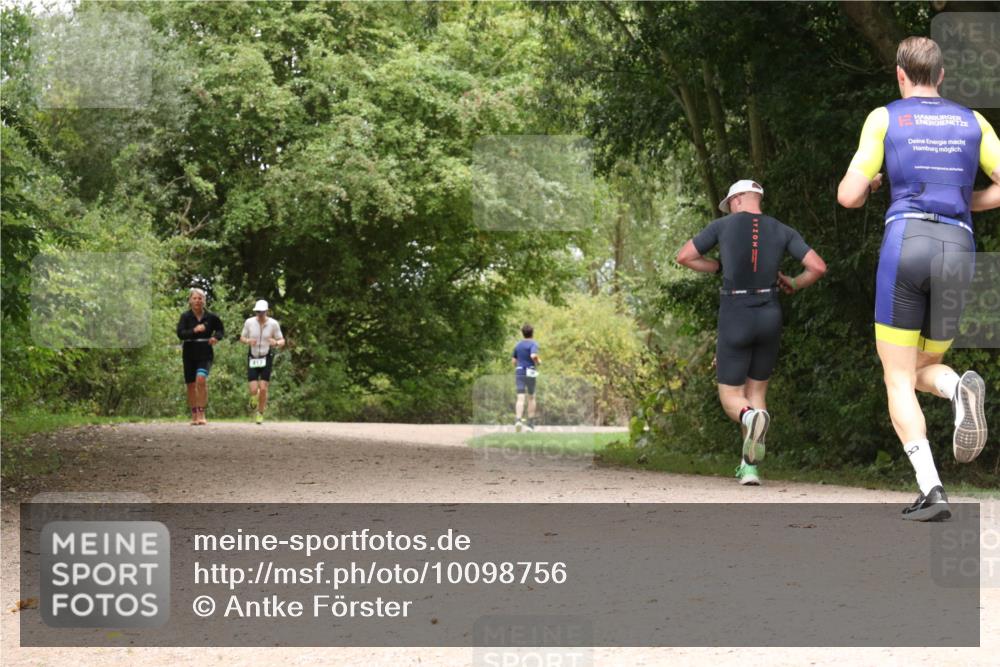 30.08.2026 - Elbe Triathlon Hamburg Antke Förster http://msf.ph/oto/10098756 30.08.2026 10:50:01 Laufen 417 meine-sportfotos.de