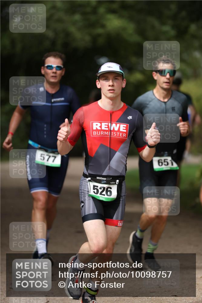 30.08.2026 - Elbe Triathlon Hamburg Antke Förster http://msf.ph/oto/10098757 30.08.2026 10:46:45 Laufen 577, 526, 651 meine-sportfotos.de