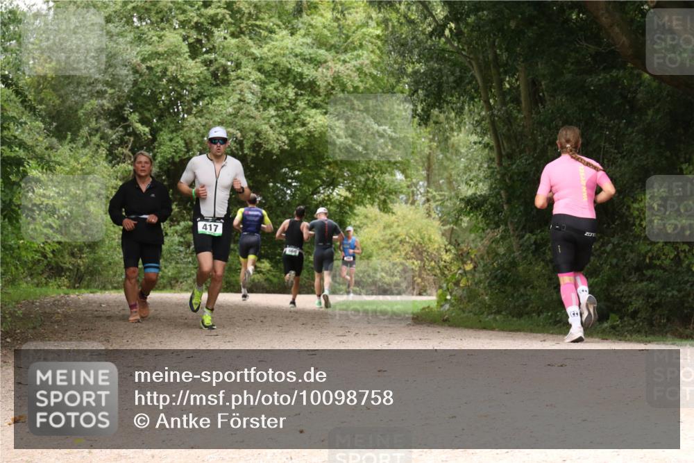 30.08.2026 - Elbe Triathlon Hamburg Antke Förster http://msf.ph/oto/10098758 30.08.2026 10:50:07 Laufen 417 meine-sportfotos.de