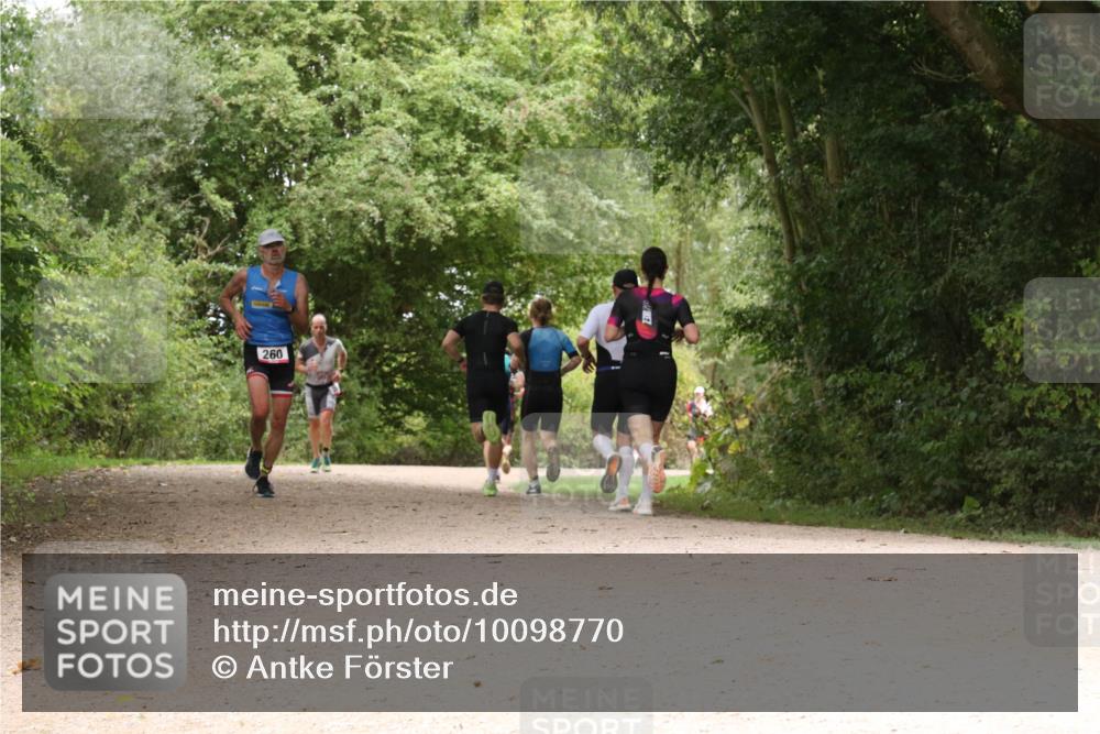 30.08.2026 - Elbe Triathlon Hamburg Antke Förster http://msf.ph/oto/10098770 30.08.2026 10:50:19 Laufen 260 meine-sportfotos.de