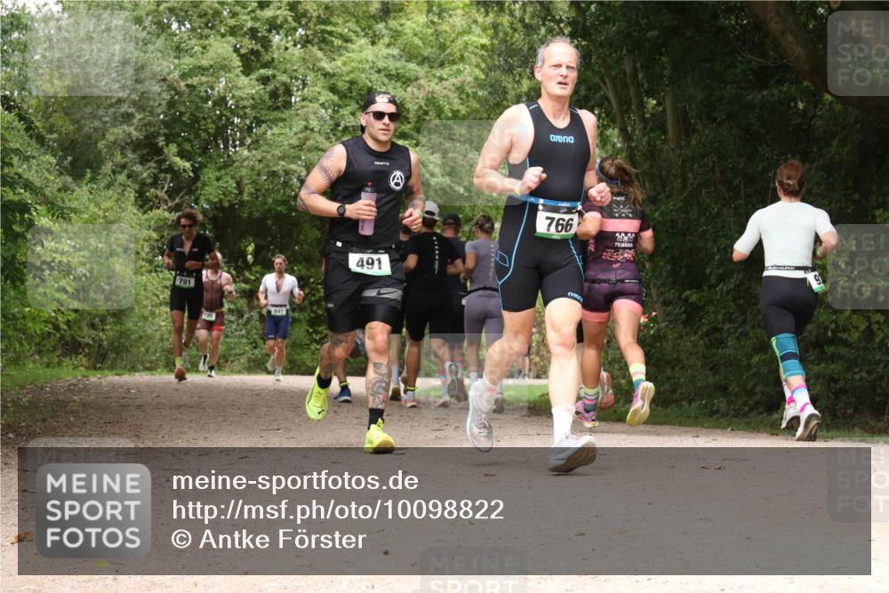 30.08.2026 - Elbe Triathlon Hamburg Antke Förster http://msf.ph/oto/10098822 30.08.2026 10:50:45 Laufen 791, 841, 491, 766, 91 meine-sportfotos.de