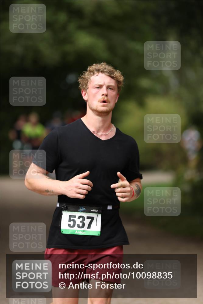 30.08.2026 - Elbe Triathlon Hamburg Antke Förster http://msf.ph/oto/10098835 30.08.2026 10:47:37 Laufen 537 meine-sportfotos.de