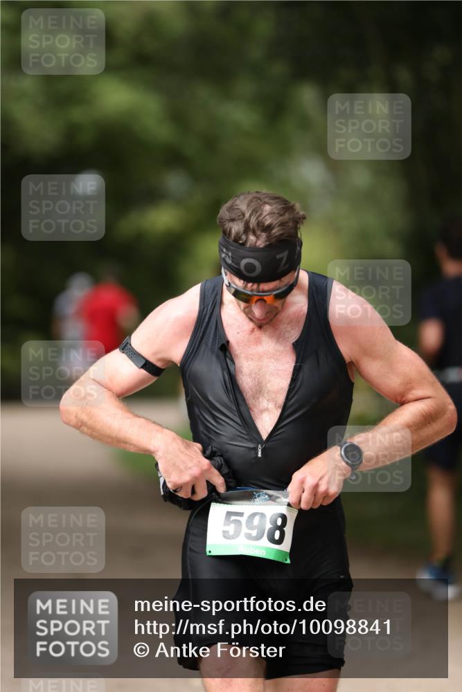 30.08.2026 - Elbe Triathlon Hamburg Antke Förster http://msf.ph/oto/10098841 30.08.2026 10:47:41 Laufen 0, 598 meine-sportfotos.de
