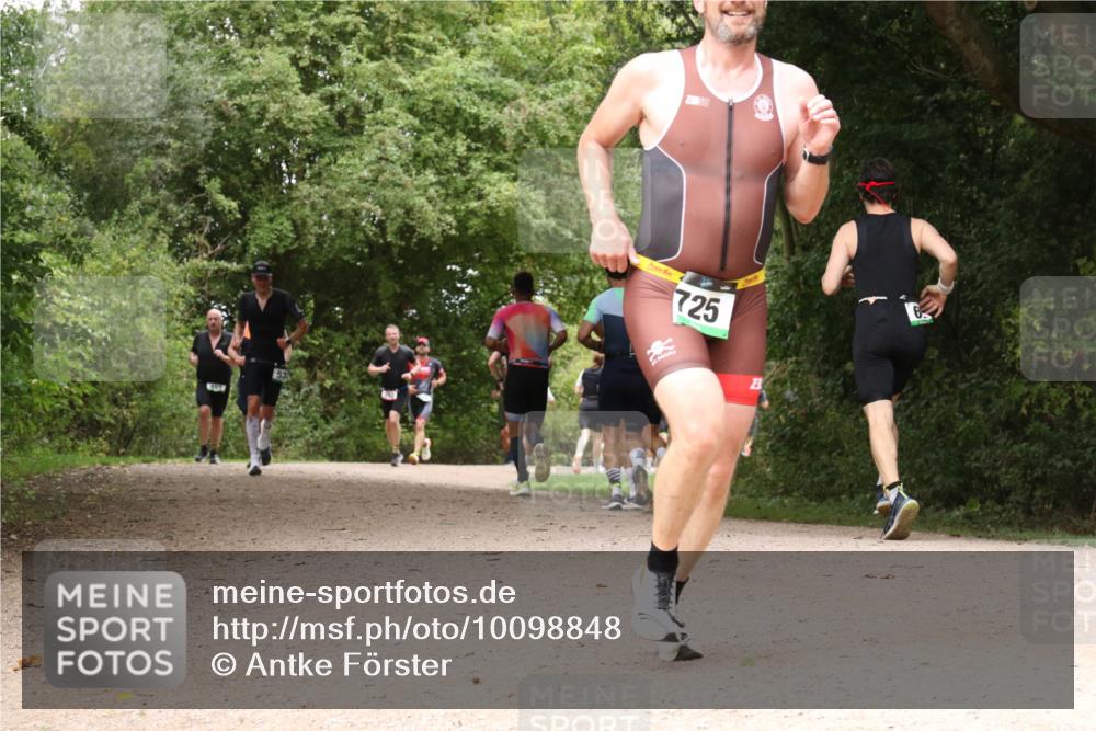 30.08.2026 - Elbe Triathlon Hamburg Antke Förster http://msf.ph/oto/10098848 30.08.2026 10:50:54 Laufen 497, 450, 725 meine-sportfotos.de